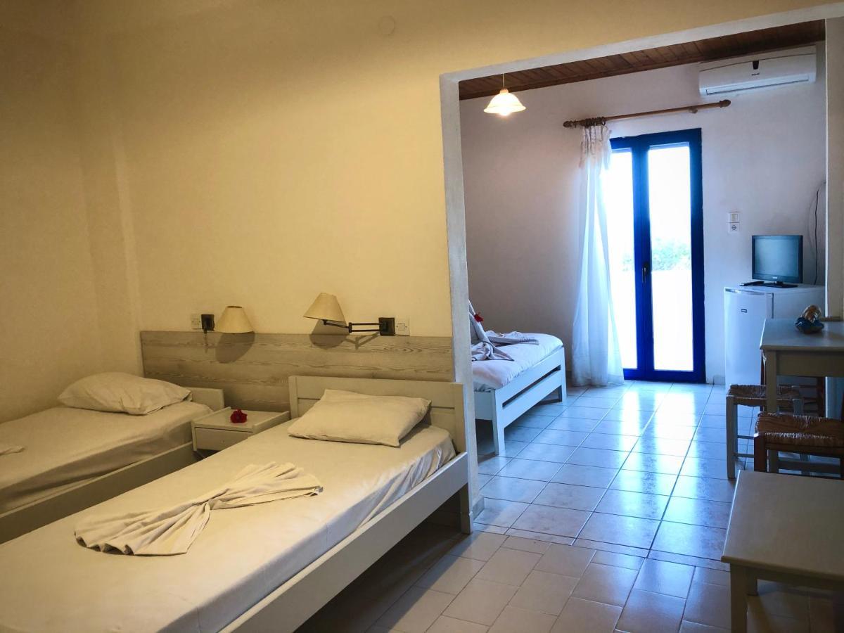 Flisvos Rooms Frangokastello Exteriör bild